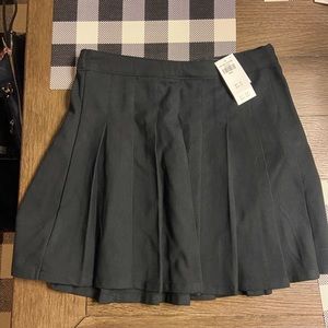 Women’s pleated skirt